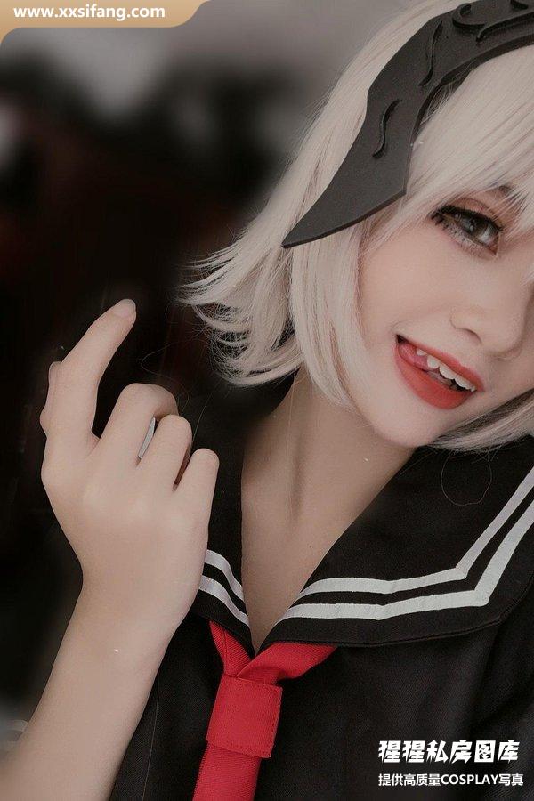 Azami写真集《黑贞德》高清套图下载[14P]